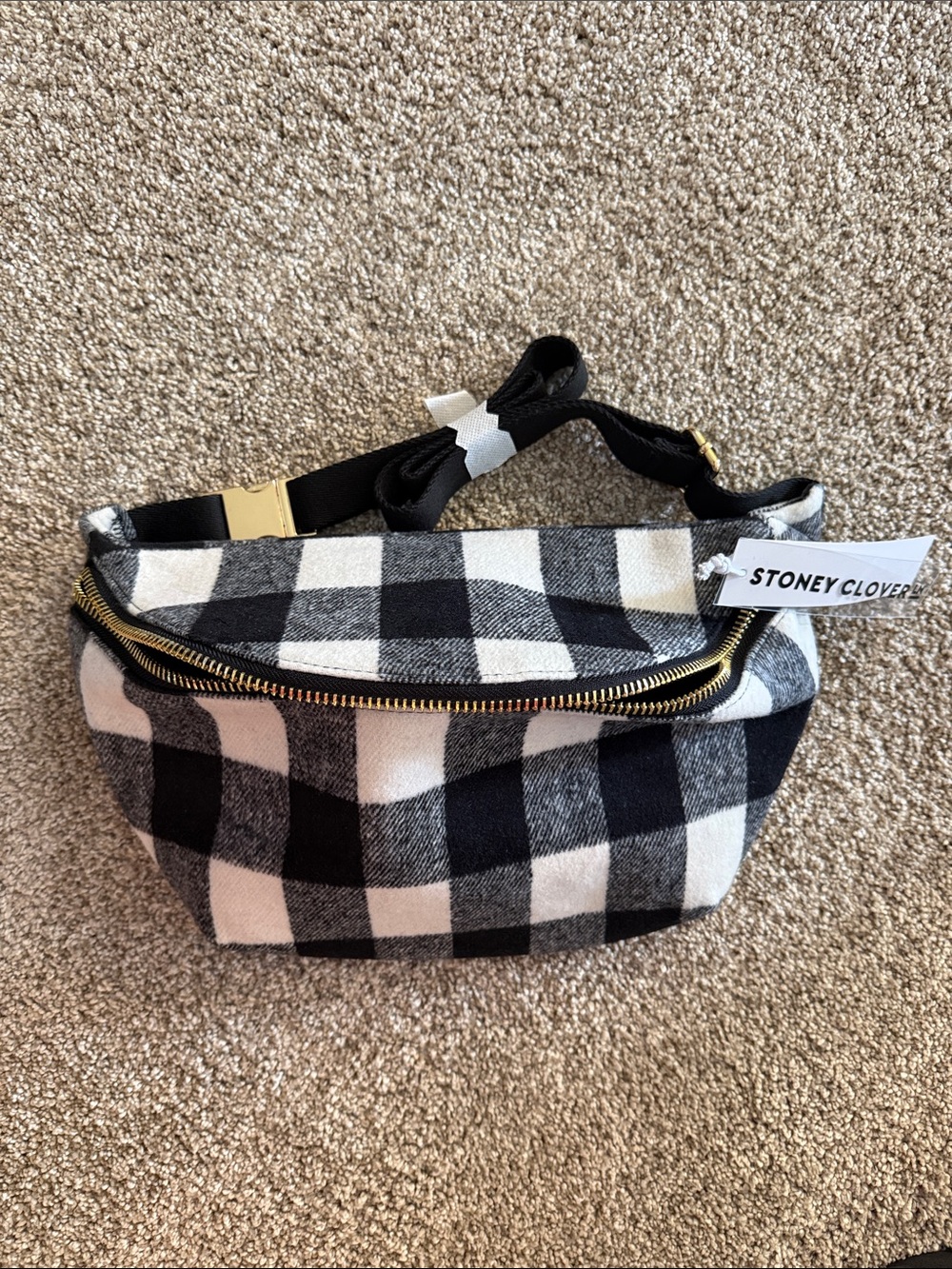 Stony Clover Lane Jumbo Fanny Pack, Noir Buffalo Plaid, NWT - Picture 10 of 16